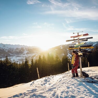 Paar am Gipfel im Winter | © Zell am See-Kaprun